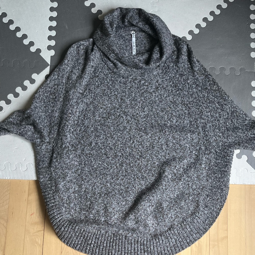 Leo & Nicole Zaryn Blend Sweater